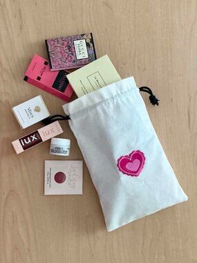 Scents, skincare, full size eyeshadow & lip oil + cotton gift bag bundle